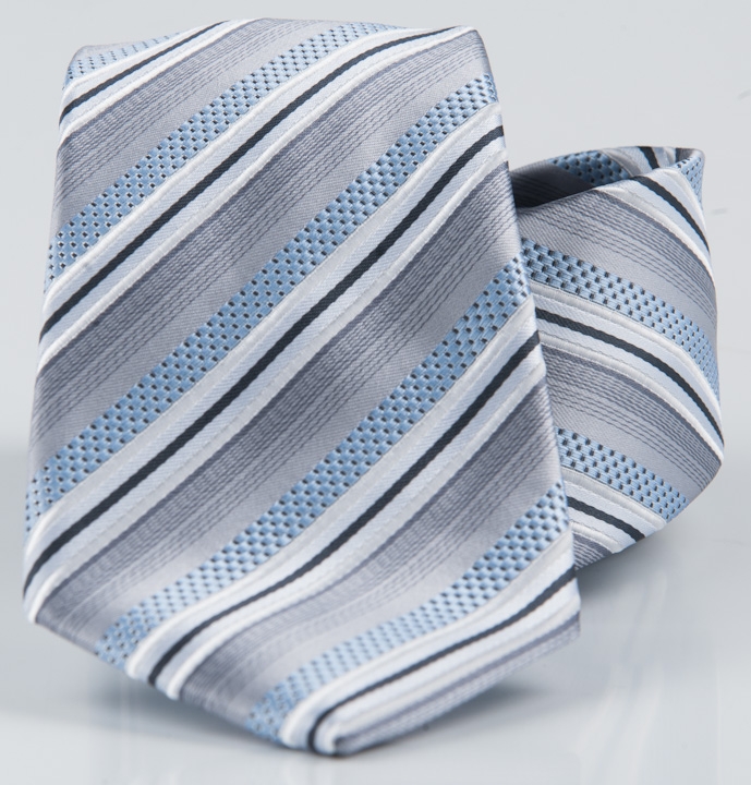 Nyakkendőt vásárolna?