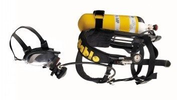 Ha a maszk nem elég – Mikor nélkülözhetetlen a sűrítettlevegős légzésvédő?